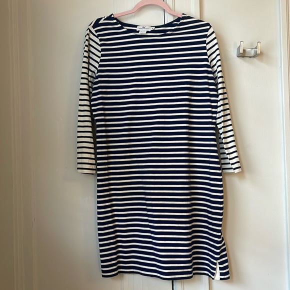 Vineyard Vines Dresses & Skirts - Vineyard Vines Striped Navy Long Sleeve Dress VV M